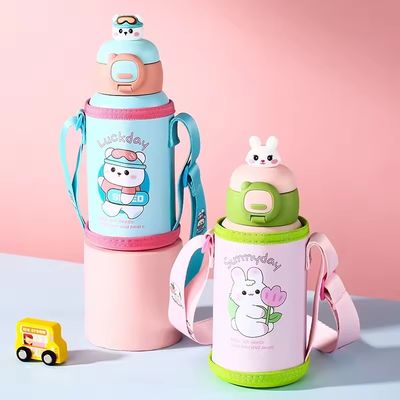 Garrafa de água portátil com tampa Design moderno Copo de água de desenho animado