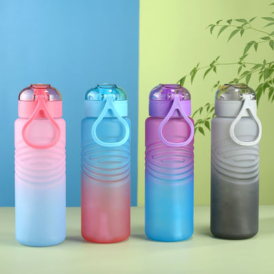Mantenha-se hidratado em movimento com este copo de água de grande capacidade de 1000 ml