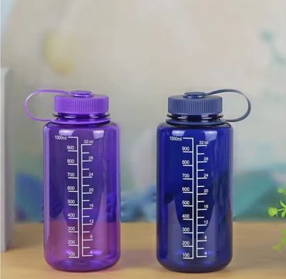 Unisex 1000ml Copo de água de grande capacidade Copo à escala impermeável com material plástico PS