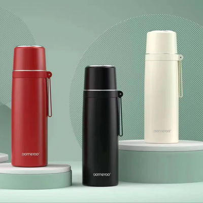 Garrafa de água de aço inoxidável de 500 ml Copo de água isolado de parede dupla portátil para todos
