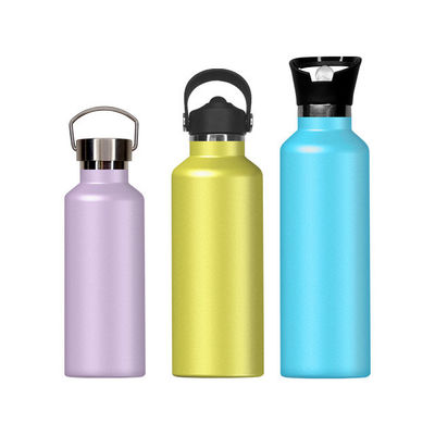 Mantenha as suas bebidas na temperatura perfeita com a nossa garrafa esportiva de aço inoxidável de 750 ml