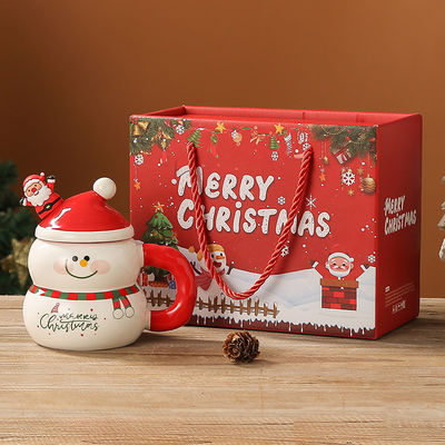 Mocas de café estilo americano Design moderno com caixa de presente festivo Carinhosos Papai Noel de bonecos de neve