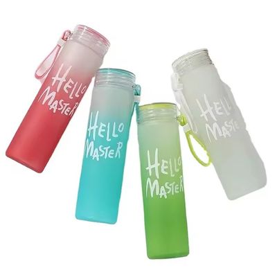 Cobertura à prova de vazamento Garrafa de água de vidro Desgin personalizado para Unisex Cadeias de negócios de caminhadas
