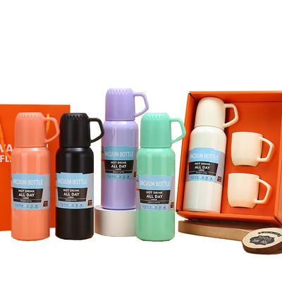 Garrafa de água isolada a vácuo de aço inoxidável com 2 xícaras 550ml Set de presentes de negócios