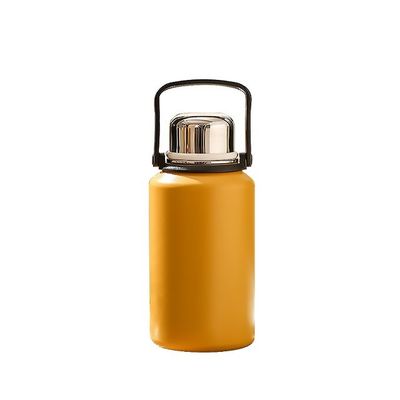 Copo de desenho animado criativo Copo de isolamento portátil para acampamento Copo de estudantes 482g Garrafa de água