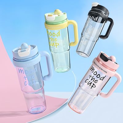Copo de água de plástico 900ml BPA Free Spray Flask para meninas Esportes ao ar livre e viagens
