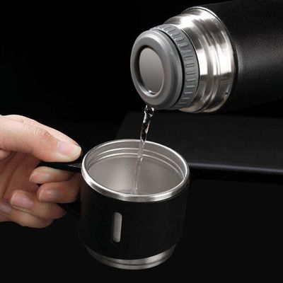 Logotipo de impressão personalizado Garrafas de água de 500 ml com frascos de vácuo de aço inoxidável isolados