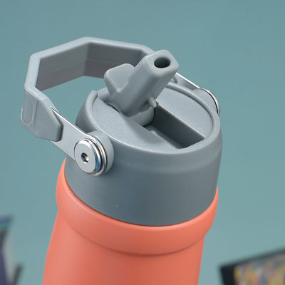 Logotipo personalizado Bottle de água quente de aço inoxidável isolado em 7 cores ou design personalizado