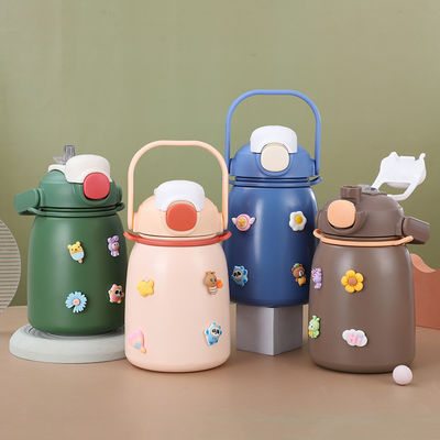 Desenho de desenhos animados 800 ml de aço inoxidável Café de viagem de vácuo Flask Cup com Faixa e palha