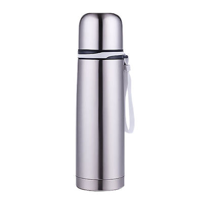 Estilo de design clássico 500 ml Logotipo personalizado UV Impresso Flasco de água esportiva isolada