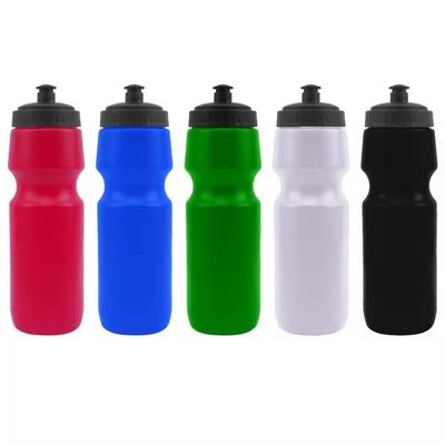 Logotipo personalizado aceitável 700ml PE plástico garrafa de água desportiva com cobertura de poeira
