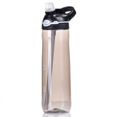 Colorido batedor esportivo com palha simples e popular 25oz garrafa de água de plástico Tritan