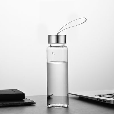 Padrão personalizado 300ml 400ml 500ml garrafa de plástico para esportes ao ar livre e viagens eficiência