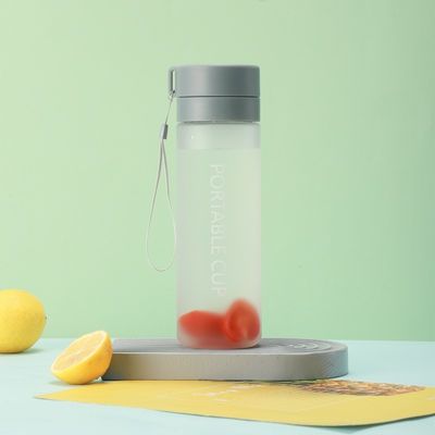 Garrafa de água de plástico transparente para crianças com logotipo personalizado livre de BPA e bebida direta