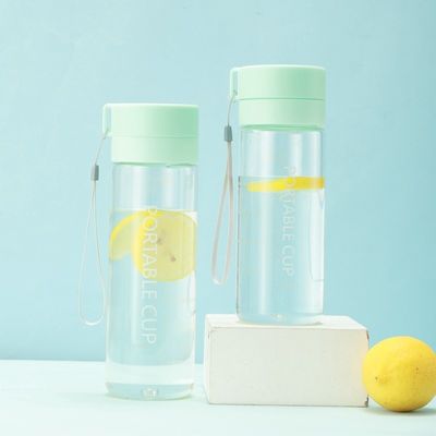 Garrafa de água de plástico transparente para crianças com logotipo personalizado livre de BPA e bebida direta