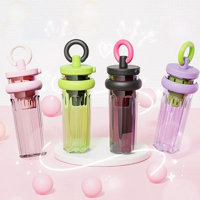 700ml Grande capacidade Logotipo personalizado garrafa de plástico transparente com palha para viagens