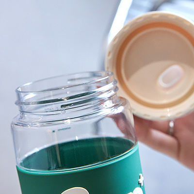 Garrafas de água de 650 ml e 780 ml de capacidade Cool Design Slim com conjunto de tampa de 2 vias