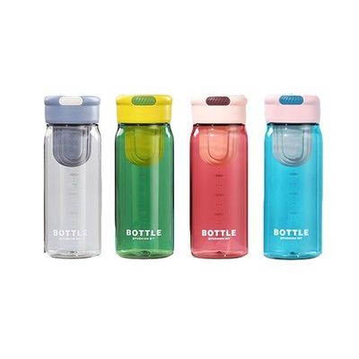 Em estoque e OEM aceita Custom Logo 650ml PP garrafa de água de plástico com separador de chá