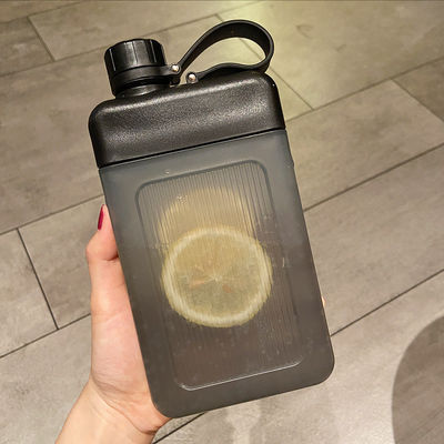 450 ml livre de BPA Portavel Quadrado PP plástico garrafa de suco desportivo com tampa padrão personalizado