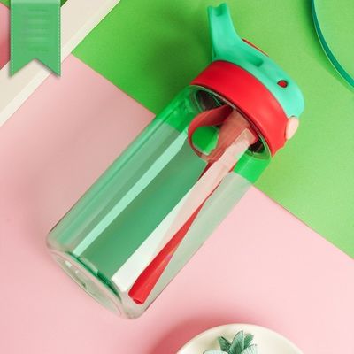 BPA livre garrafa de água para crianças com tampa de palha e alça para água fervente sustentável