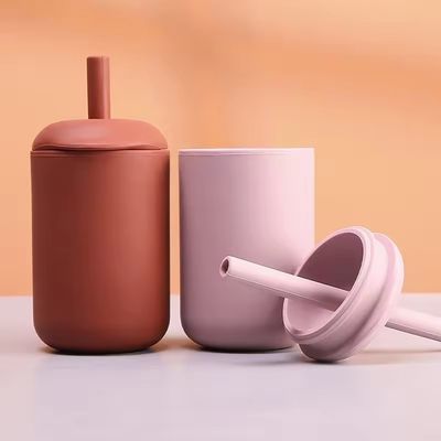 Caldeira esportiva de silicone portátil à prova de vazamento livre de BPA para crianças sustentável e conveniente