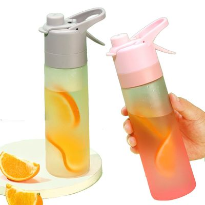 Garrafa de água sustentável para viagens Garrafa esportiva portátil de spray para crianças