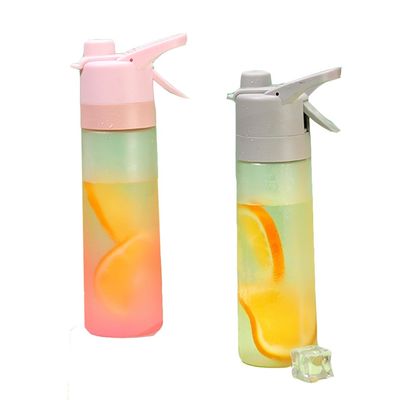 Garrafa de água sustentável para viagens Garrafa esportiva portátil de spray para crianças
