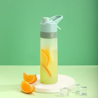Desenho Logotipo personalizado 650ml garrafas de spray de plástico para esportes Outdoor garrafa criativa