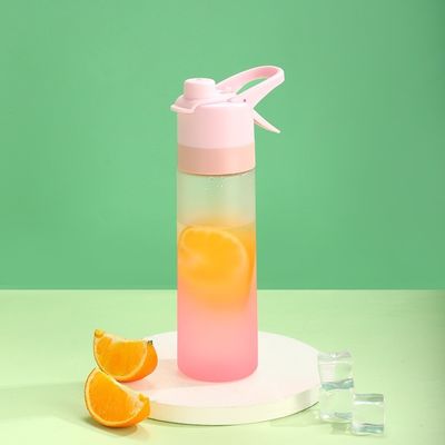Desenho Logotipo personalizado 650ml garrafas de spray de plástico para esportes Outdoor garrafa criativa