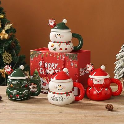 Experimente a magia do Natal com o nosso conjunto de Santa de cerâmica de 400 ml