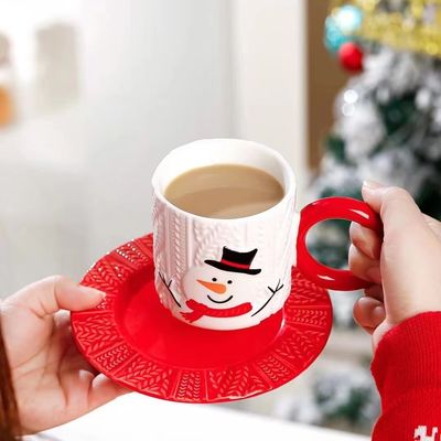 Taça de chá em relevo de cerâmica estilo de Natal com logotipo personalizado de Papai Noel e padrão de árvore