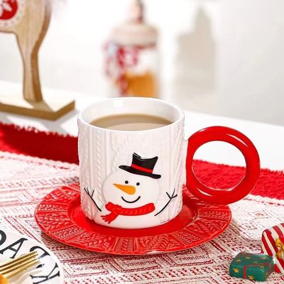 Taça de chá em relevo de cerâmica estilo de Natal com logotipo personalizado de Papai Noel e padrão de árvore