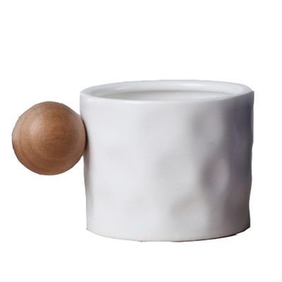 330ml Taça de café cerâmica azul e branco com alça esférica de madeira para presentes de negócios