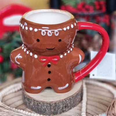 MUGS Drinkware Tipo 10OZ Cerâmica de Natal caneca de café com lindo desenho homem pão de gengibre