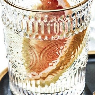 Taça de vidro de borda de ouro com estilo clássico e design de girassol