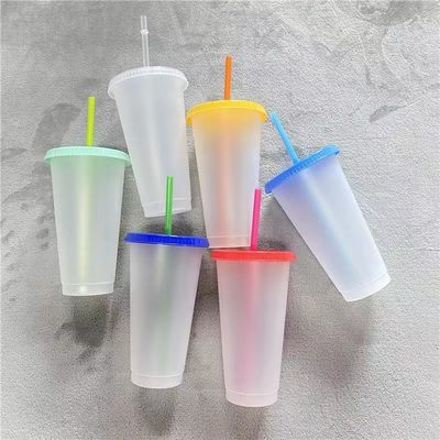 16oz/24oz de plástico livre de BPA Copo de café Garrafa de água fria com tampa e palha Ideal para uso diário