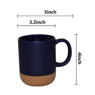 Taças de café de cerâmica com base de cortiça de madeira isolada Custom Nordic Matte Black Design