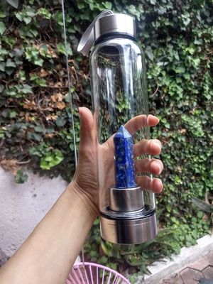 500 ml Capacidade Vintage Design Healing Glass Stones Garrafa de água cristalina para beber