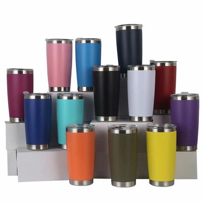 Tumbler de aço inoxidável de 20 oz isolado com tampa para viagens