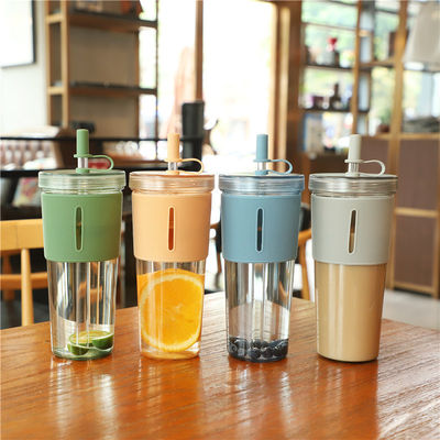 Taça de plástico de 700 ml Estudante de exterior caneca de café reutilizável com tampa e canudos
