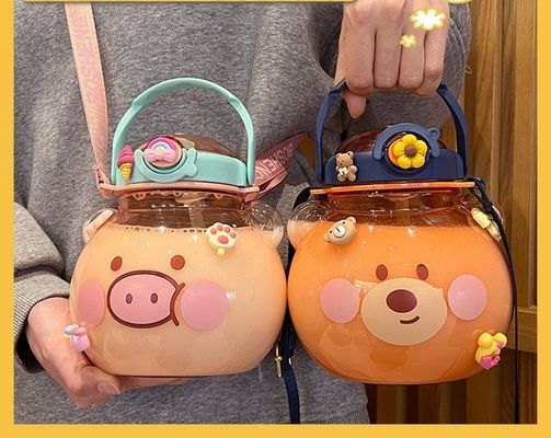 Cor personalizada 1L Garrafa de água de grande capacidade Copo de bebida de urso transparente com palha