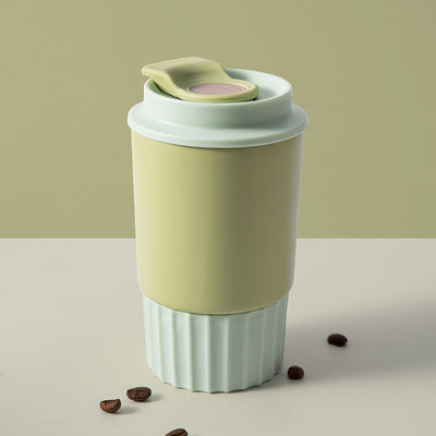 Copo de café reutilizável de aço inoxidável isolado para viagens e comodidades de deslocamento