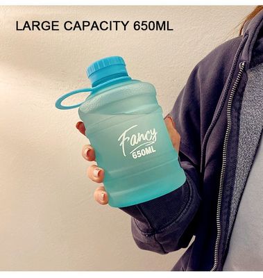 650ml Mini Botella de Água em Forma de Balde de Plástico para Performance de Isolamento Térmico de Acampamento