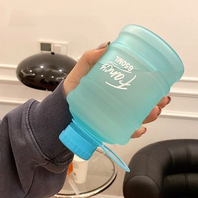 650ml Mini Botella de Água em Forma de Balde de Plástico para Performance de Isolamento Térmico de Acampamento