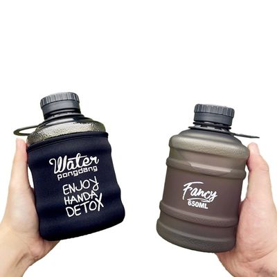 Camp Essential Insulação térmica Mini balde em forma de garrafa de água de plástico para crianças