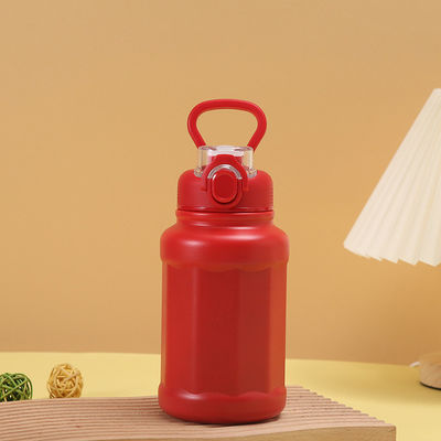 Flasca de água esportiva isolada Design BPA livre Flasca de vácuo de parede dupla com logotipo personalizado