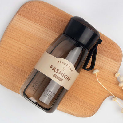 Logotipo personalizado aceitável 380 ml garrafa de plástico transparente com tampa e alça
