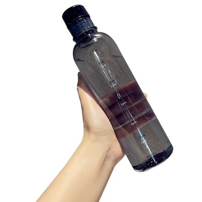 Isolamento térmico 500 ml Marcador de tempo desportivo Garrafa de plástico de água potável com tampa