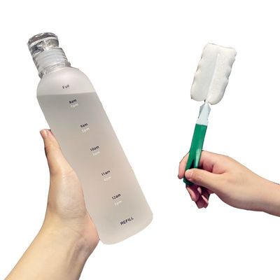 Isolamento térmico 500 ml Marcador de tempo desportivo Garrafa de plástico de água potável com tampa