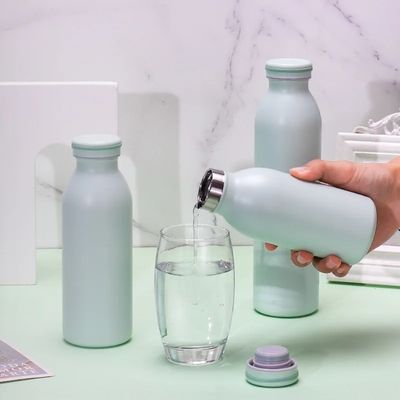 Produto 20oz Tumbler Thermos de aço inoxidável para todo o isolamento térmico 12-24 horas